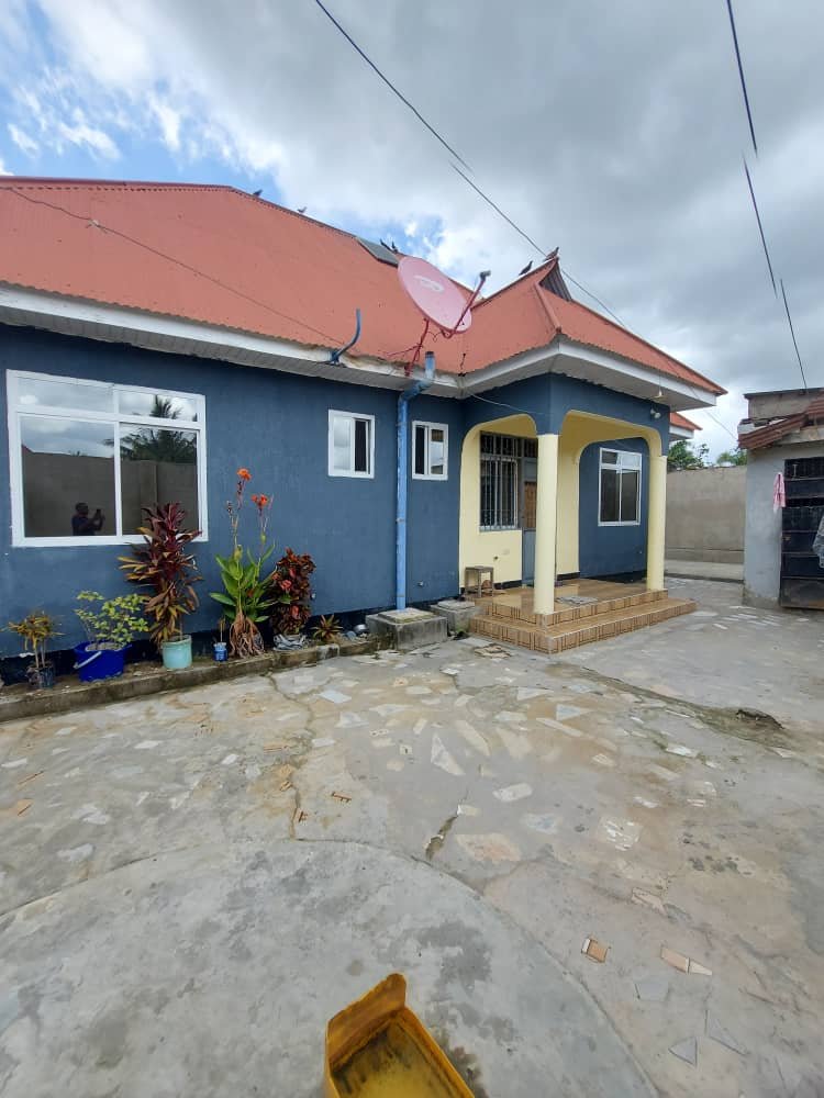 Nyumba ìnimpiya inauzwa