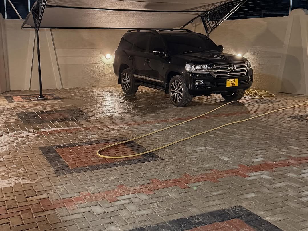 Nyumba inauzuwa bunju B