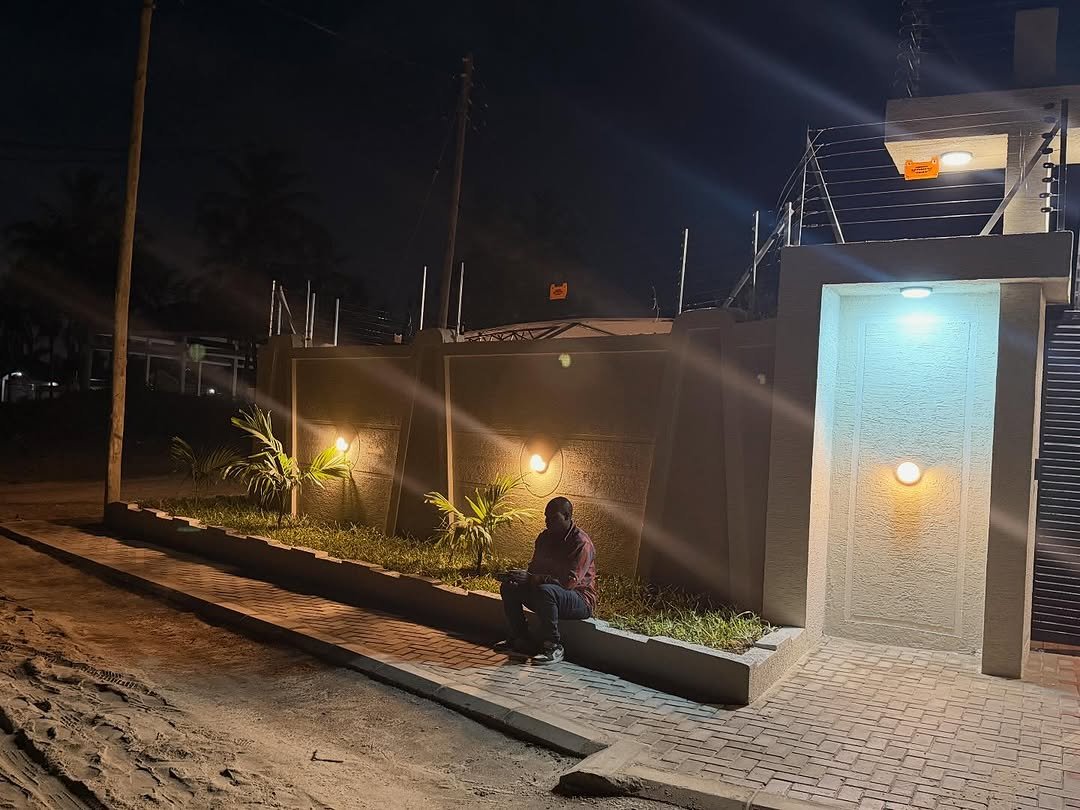 Nyumba inauzuwa bunju B