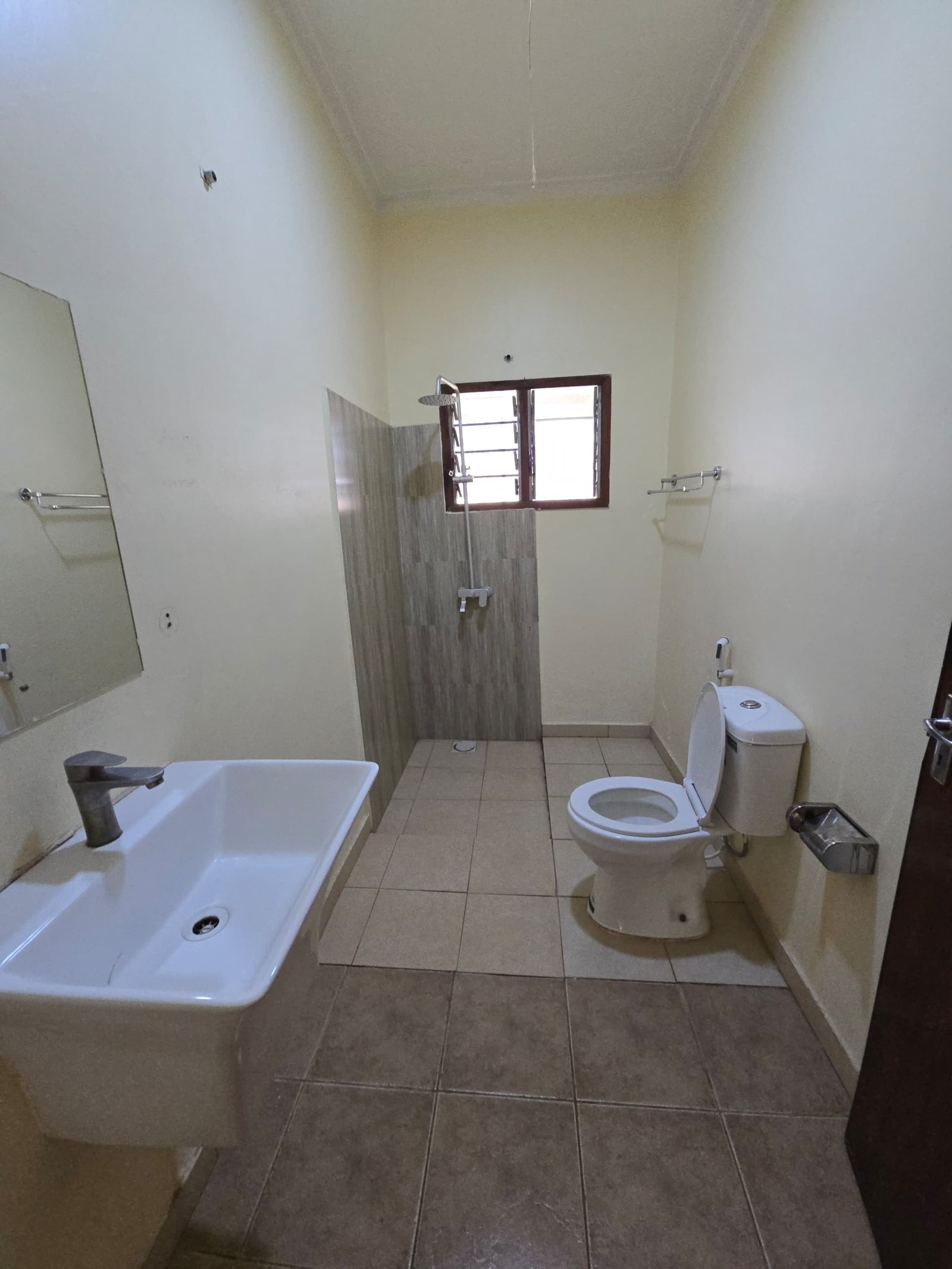 Nyumba inauzwa chanika inaviumba vi3 nasebule